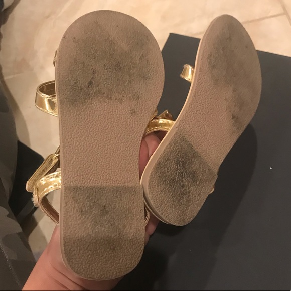 Gymboree Gold Sandals. Used only once for a NYE . - Picture 3 of 3